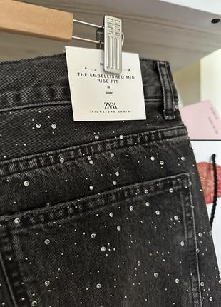 Темно серые черные джинсы средняя посадка zara прямые уровни со стразами блестками4 фото