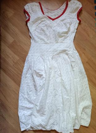 Платье из прошвы