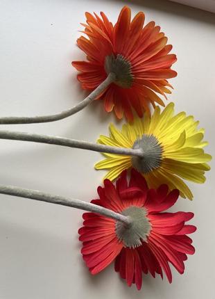 Красивые яркие цветы герберы искусственные на длинных стеблях!!!6 фото