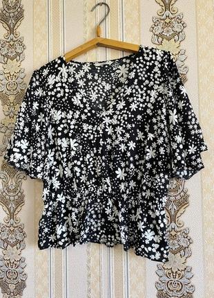 Легкая летняя блуза, черная с белым блузка футболка1 фото