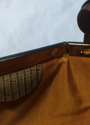 Винтажная кожаная сумочка с необычным фермуаром5 фото