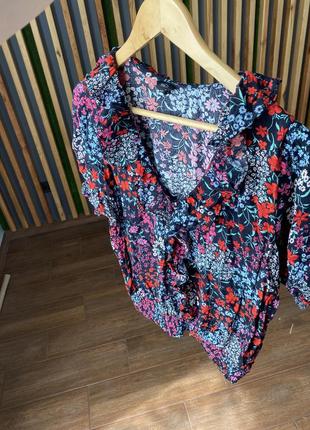 Яркая блуза снизу на резинке m&amp;co1 фото