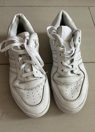 Кеди кросівки  adidas 42