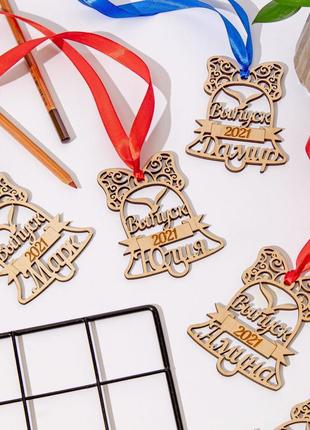 Медаль для выпускников 8х8см с лентой