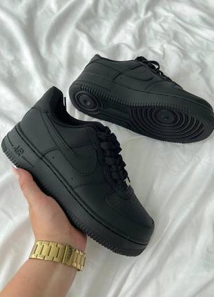 Жіночі кросівки nike air force black2 фото