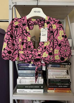 Топ в квіти літній укорочений рукави буфи zara з вирізом