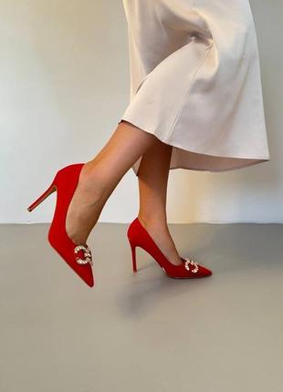 Стильні червоні туфлі з брошкою туфельки на каблуку червоні туфлі на підборах туфлі на...