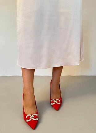 Стильні червоні туфлі з брошкою туфельки на каблуку червоні туфлі на підборах туфлі на...