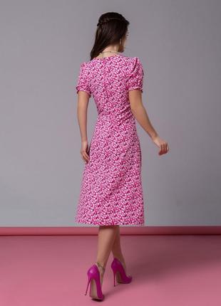 Малиновое ретро платье с цветочным принтом и разрезом4 фото