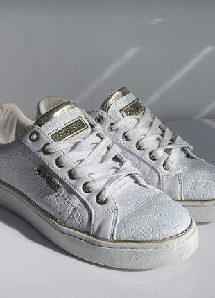 Guess 38 размер.