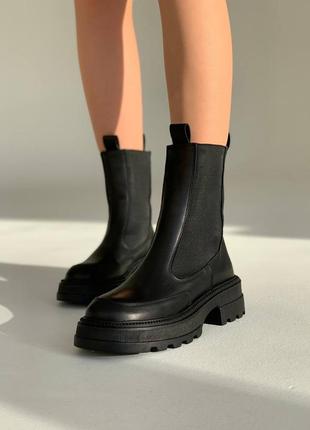 Кожаные черные ботинки челси