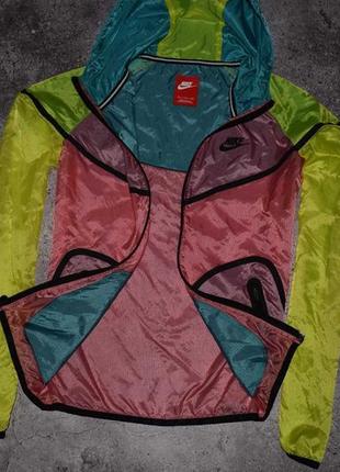 Nike tech hyperfuse windrunner (женская куртка ветровка найк теч )4 фото