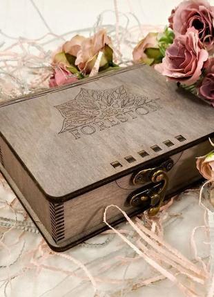 Коробка з фанери книжка 8х8х2см 3мм