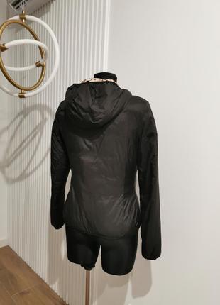 Куртка с капюшоном черная2 фото