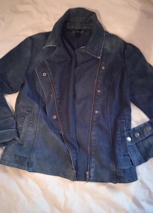 Джинсова курточка типа косухи