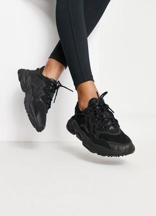 Чорні кросівки adidas originals ozweego3 фото