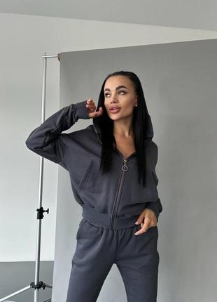 Костюм