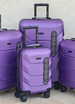Чемодан wings 148 средний размер на спаренных колесах poland 🇵🇱 purple  💜