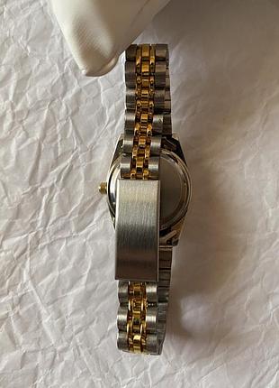 Новый винтажные часы