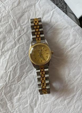 Новый винтажные часы