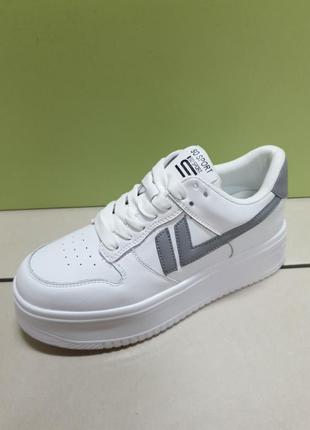 Мокасини
