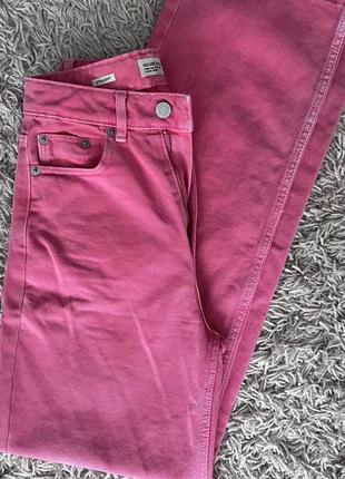 Рожеві джинси
