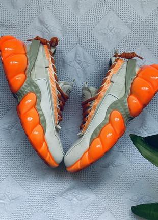 Кроссовки на массивной подошве 🌷