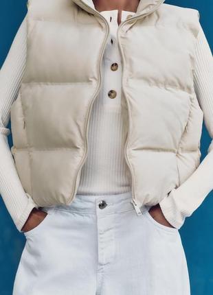 Стьобаний жилет вкорочений zara