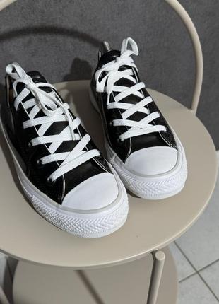 Короткие converse черные лаковые кеды5 фото