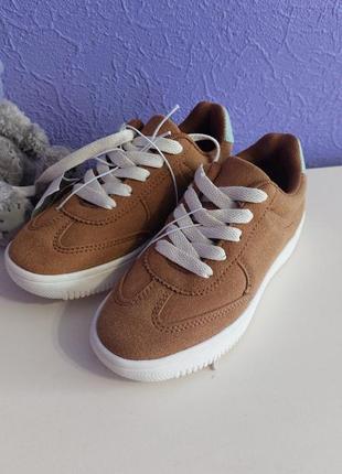 Кеди стильні