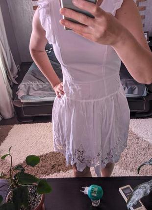 Шикарна біла бавовняна сукня з прояви, с-м3 фото