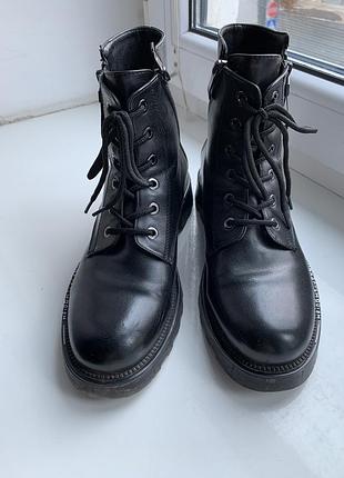 Жіночі ботинки на осінь 38 розмір
