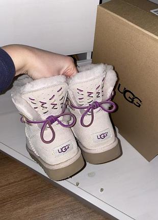 Замшевые розовые оригинальные сапоги ugg