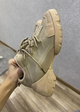 Кросівки бежеві