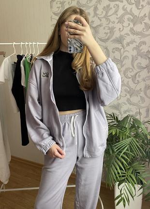 Спортивный костюм