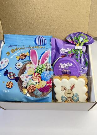 Пасхальный подарочный бокс с сладостями milka  на пасху