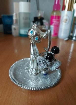 Подставка под украшения