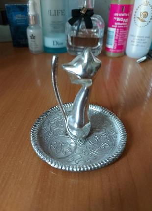 Подставка под украшения