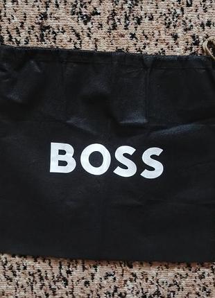 Фірмовий пильовик boss