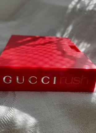 Остаток туалетной воды gucci.