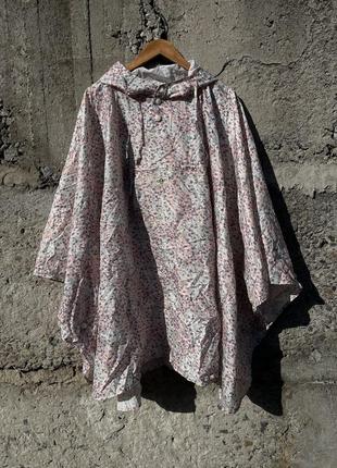 Класний яскравий плащ дощовик