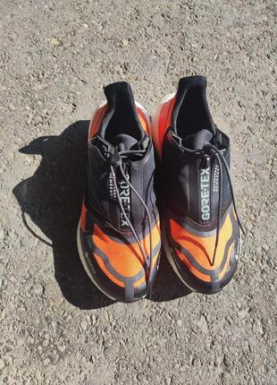 Кроссовки adidas turn 2022 на технологии gore-tex
новые, без коробки, без бирки 
размер 411⁄3
цена 4900грн
