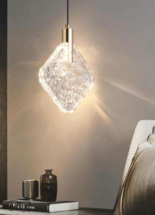 Світлодіодний підвіс у золоті, з плафоном із прозорого скла