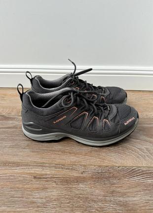 Кроссовки lowa gore-tex