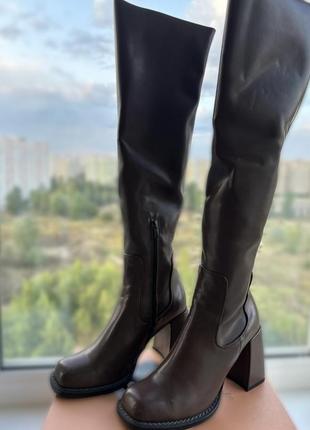 Стрейч-ботфорты на устойчивом каблуке 9 см