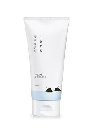 Мягкая пенка для очищения кожи round lab 1025 dokdo cleanser 150 ml1 фото