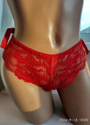 Красиві кружевні трусики розмір m