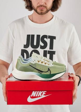 Кросівки чоловічі nike zoom fly 5 beige olive