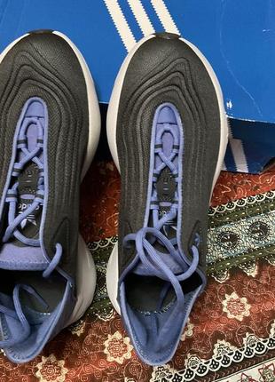 Легкие и удобные кроссовочки adidas
