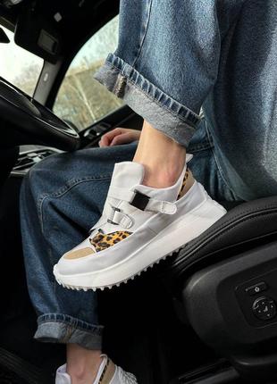 Жіночі кросівки натуральна шкіра білий з лео принт5 фото
